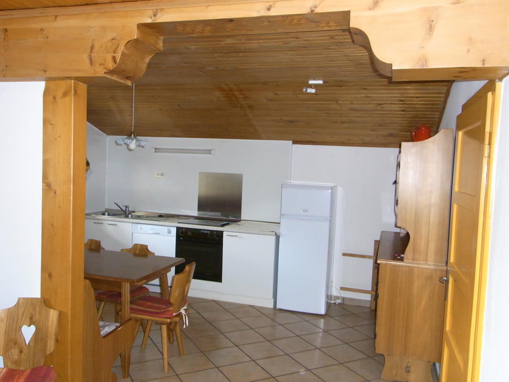 Casa Elisa Lejlighed Pozza di Fassa Værelse billede