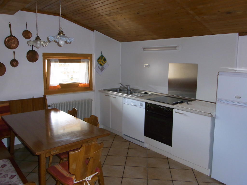 Casa Elisa Lejlighed Pozza di Fassa Værelse billede